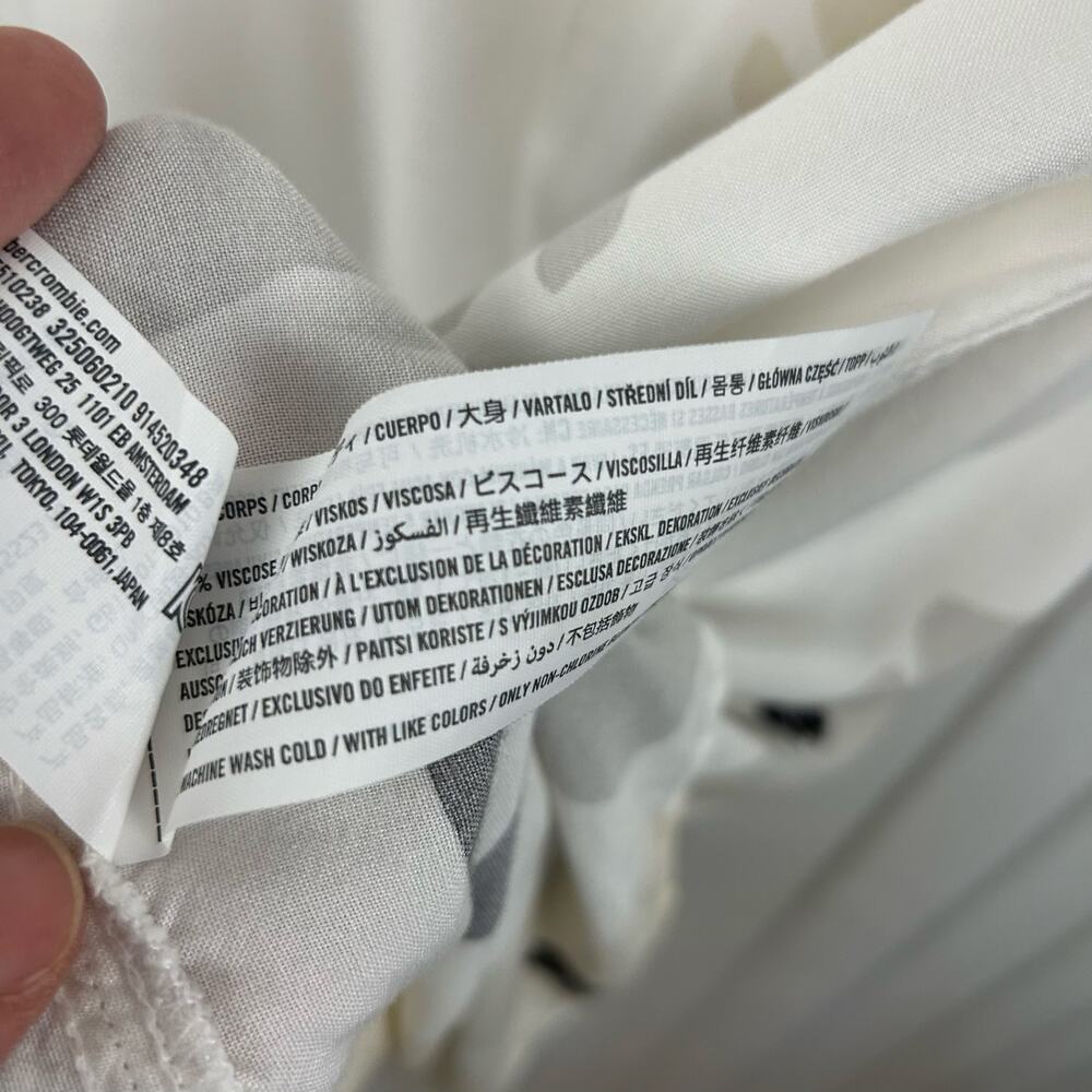 Hollister Floral Button Up Shirt Men XL Short Sleeve Beach Tropical - Picture 5 of 5